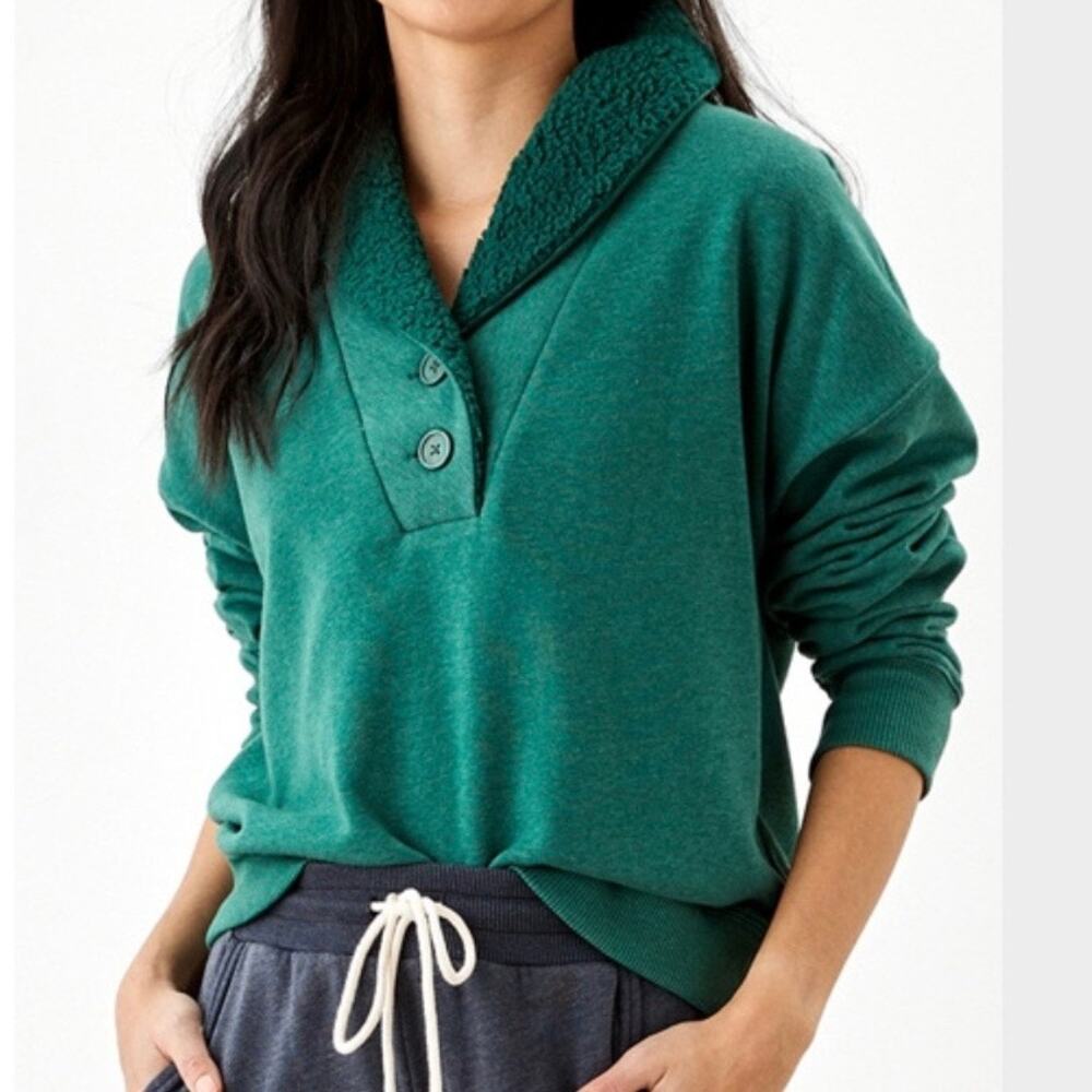 American Eagle Outfitters Green Sherpa Collar Pullover Hoodie